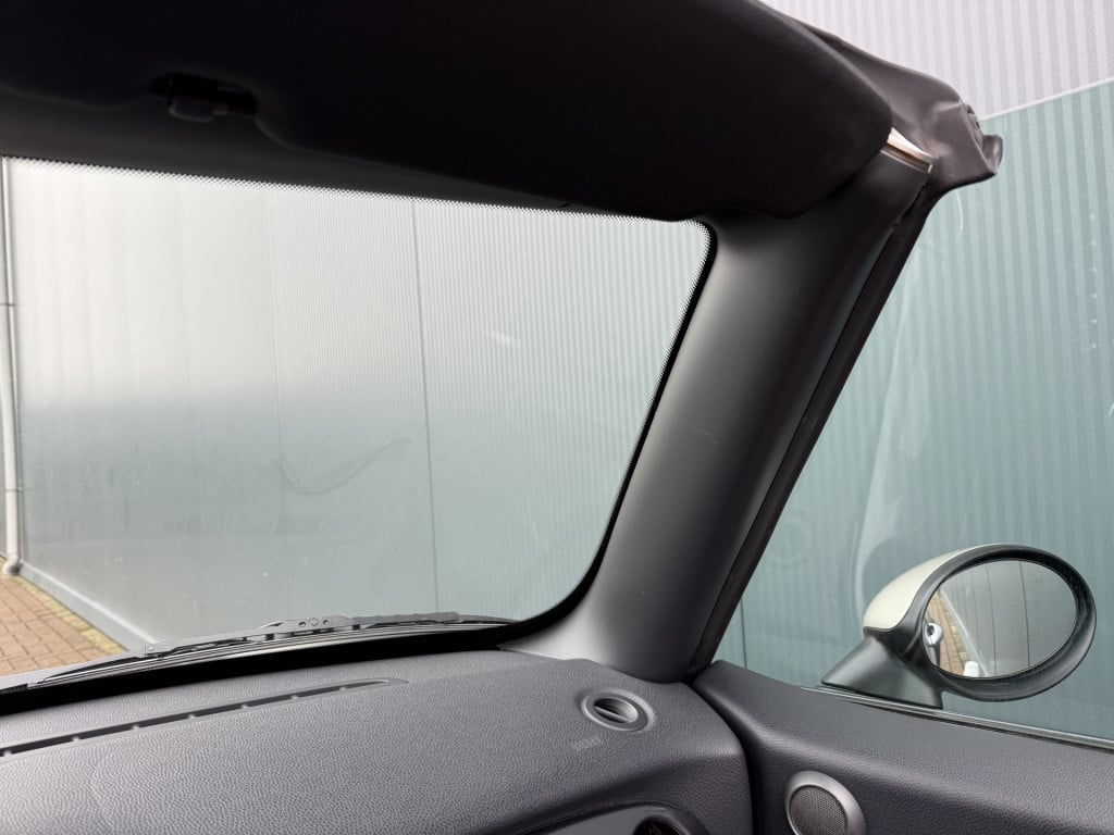 Mini Cooper Cabrio mini 1.6 115pk chili sidewalk