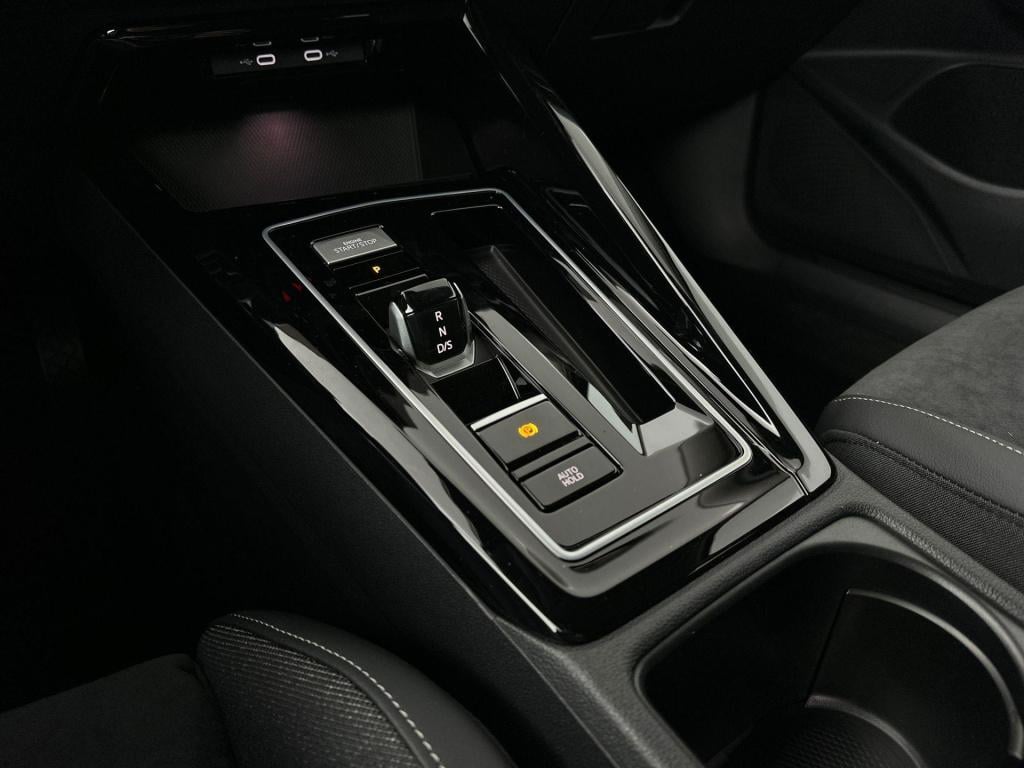 Volkswagen Golf style edition 204 pk plug in hybride