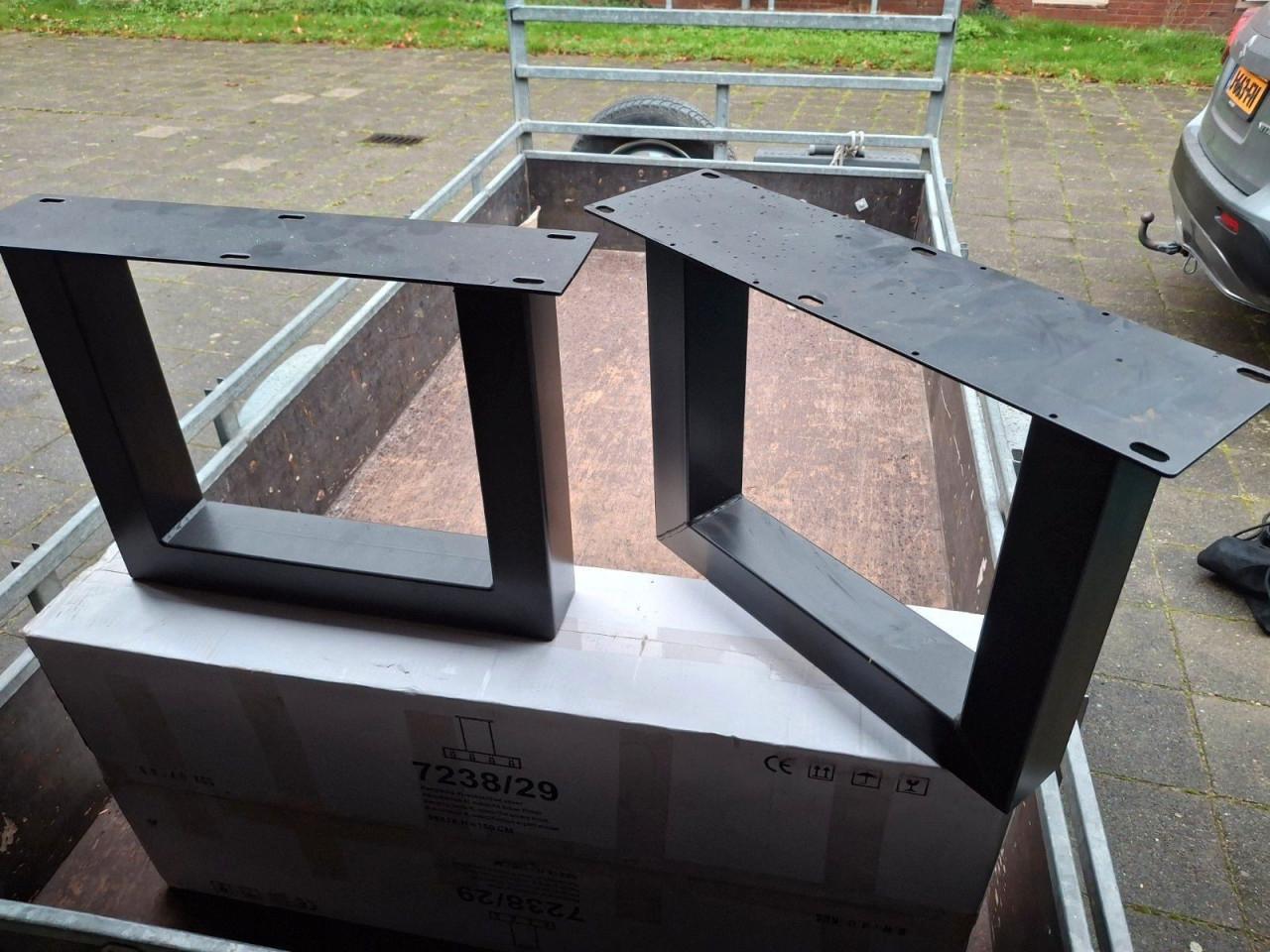 Te koop onderstellen Salontafels wit en zwart