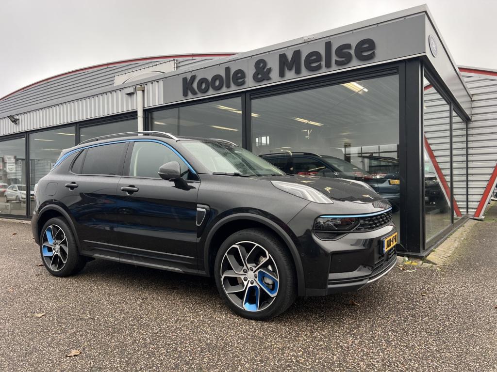 Lynk & Co 01 1.5 261pk plug in hybrid , pano dak , 360gr camera , adaptive 