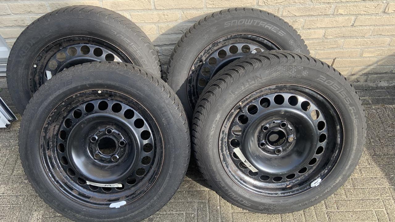 Winterbanden met velgen van Mercedes c200