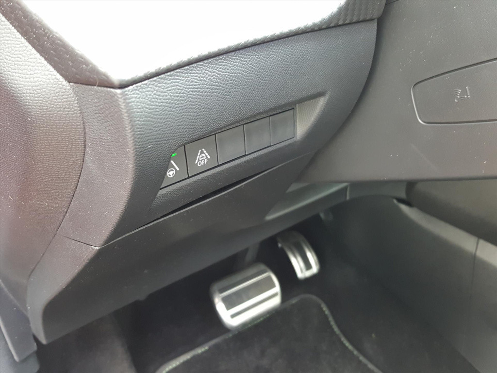 Peugeot 208 gt pack ev 50kwh 136pk/12%bytelling+btw | 3-fase navigatie | cr