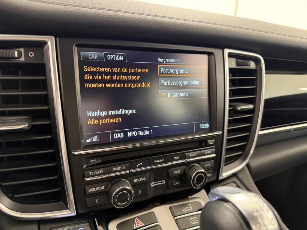 Porsche Panamera 3.0 s e-hybrid | org. nl | 1e. eigenaar | night blue metal