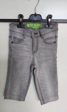 Lichtgrijze korte spijkerbroek van de Scapino in maat 116