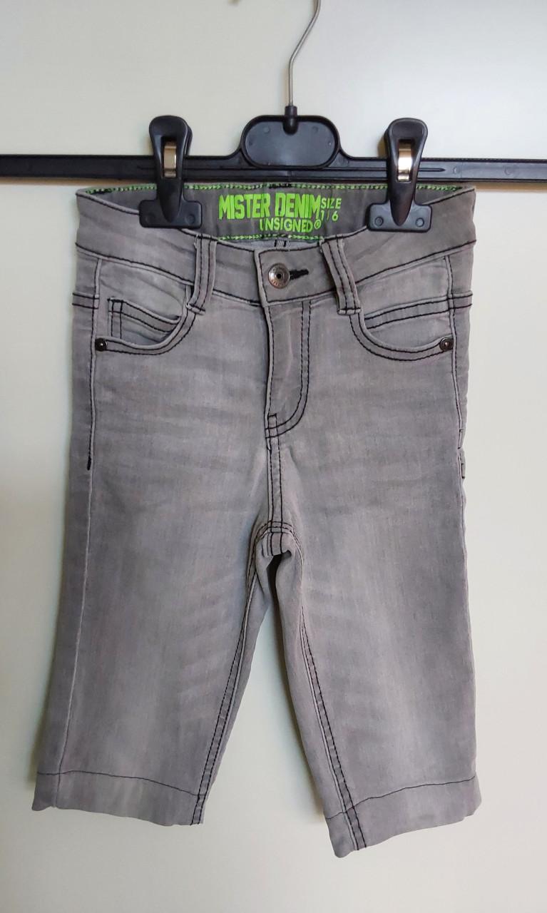 Lichtgrijze korte spijkerbroek van de Scapino in maat 116