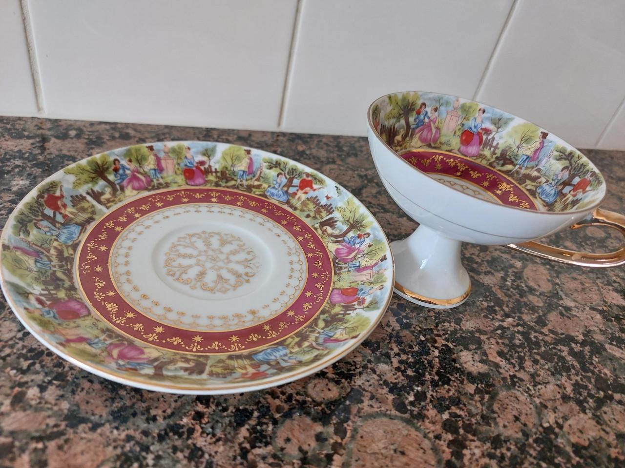 Bijzondere kop en schotel, romantisch met goudafwerking