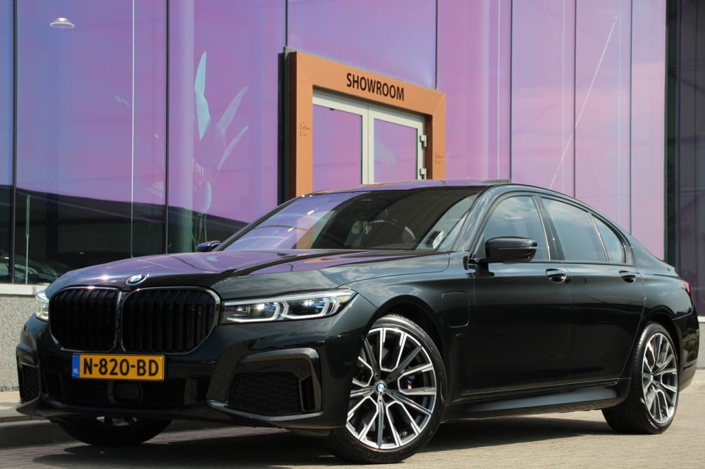 BMW 7 Serie 745e high executive | bowers & wilkins | schuifdak | massage | 