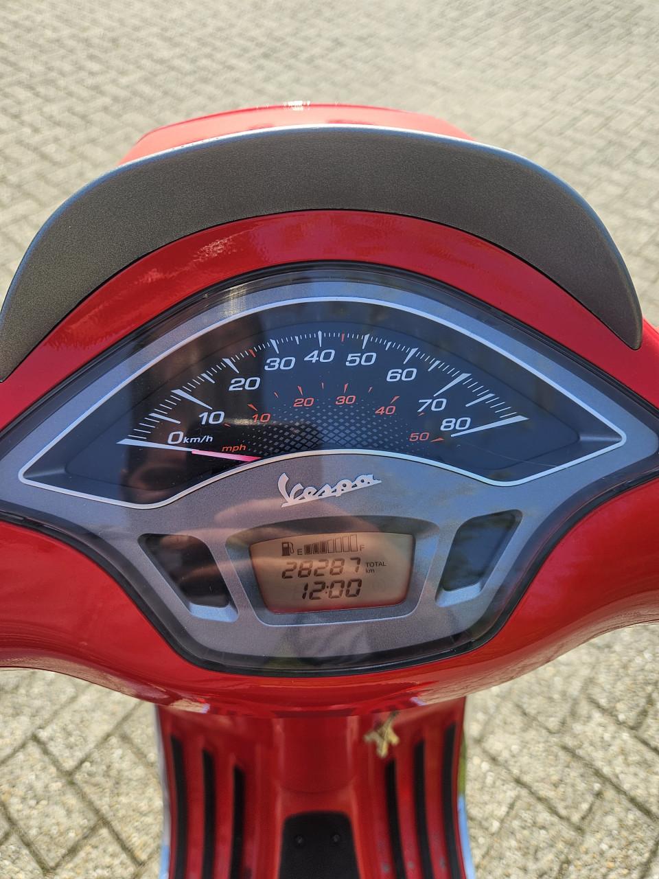 Te koop vespa sprint 2019