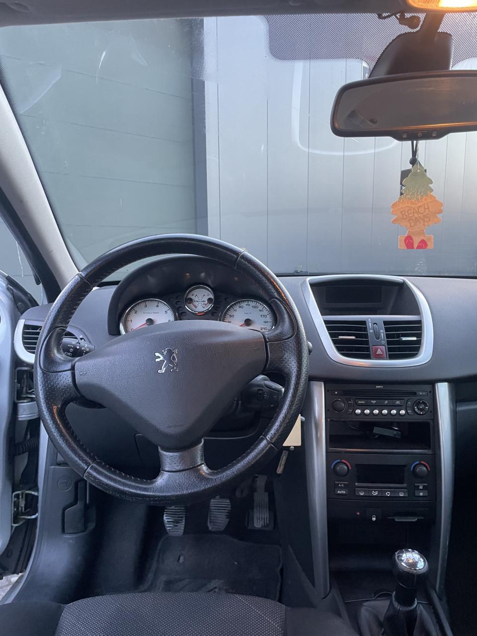 Peugeot 207 1.6 VTI 16V 5DR 2009 Grijs | 141.034 KM NAP | NIEUWE APK!