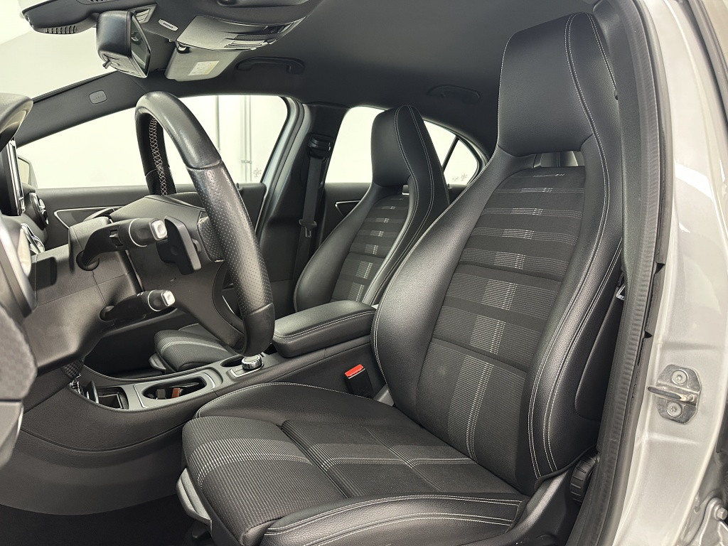 Mercedes-Benz A-Klasse 200 ambition | 163pk | stoelverwarming | climate con