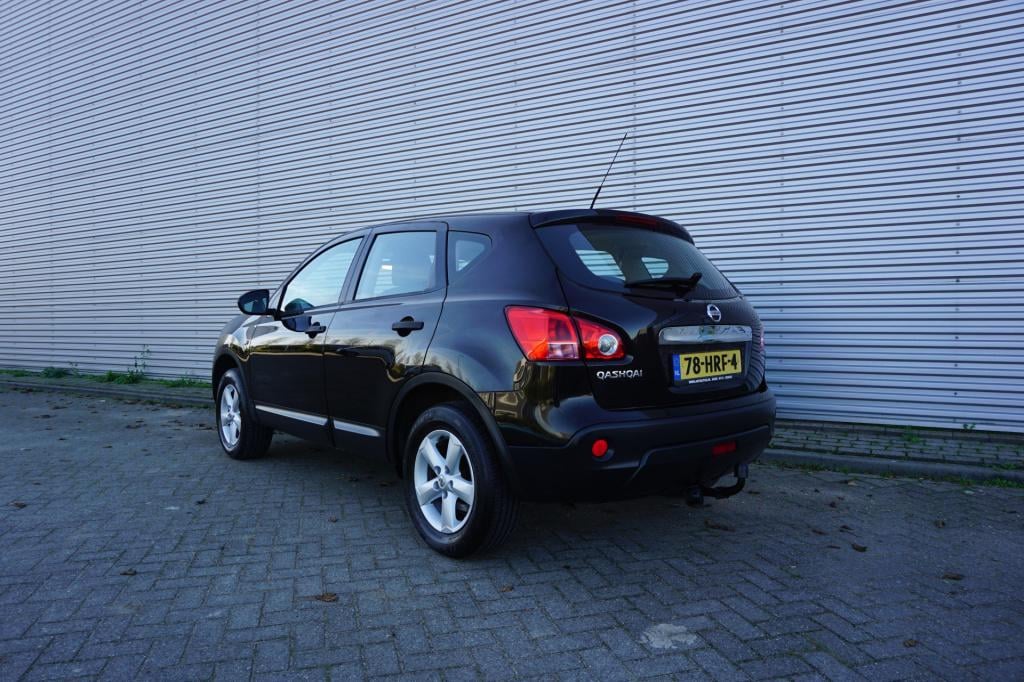 Nissan Qashqai 1.6 visia airco / cruise / elektr. ramen / trekhaak / lm vel