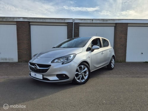 Opel Corsa 1.4 volautomaat / stuur- & stoelverwarming / camera