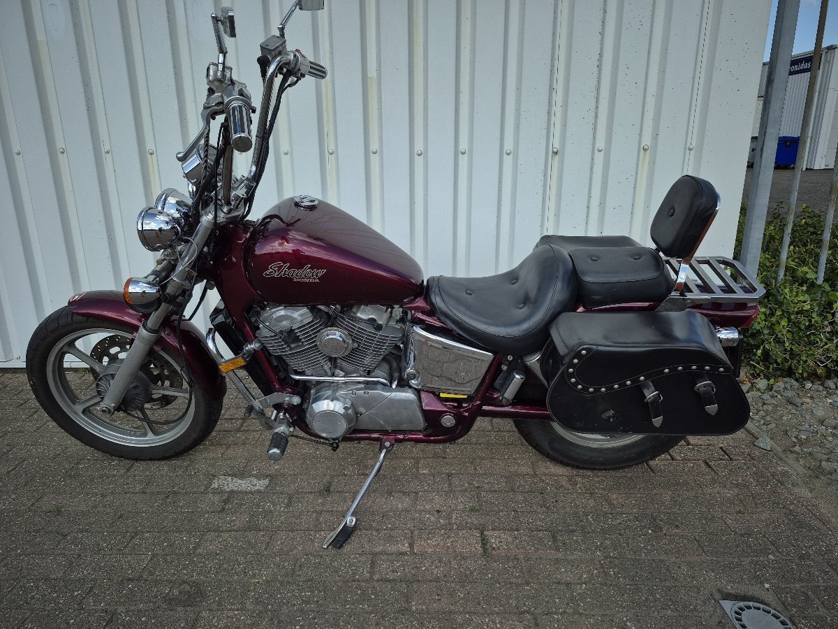 Honda Shadow VT1100, mooie chopper!