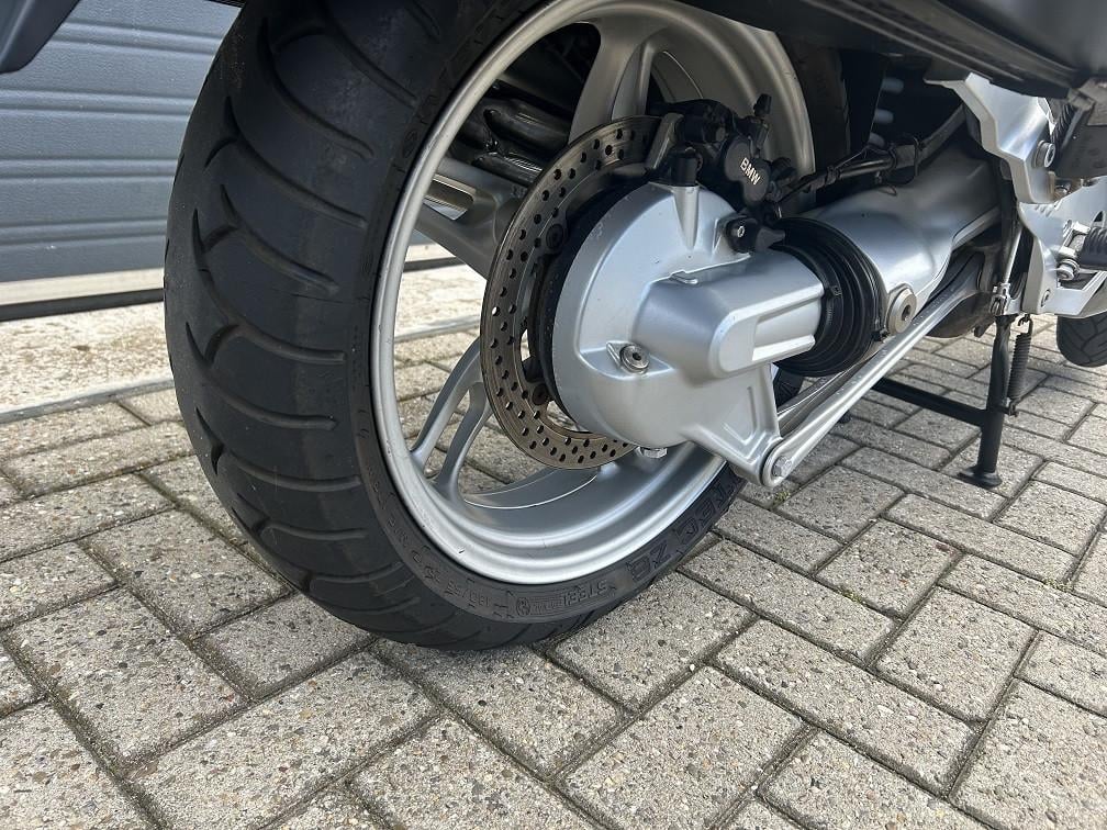 BMW R1150RT Twin-Spark uit 2004 met 122dkm, met ABS, kofferset, €1995,-