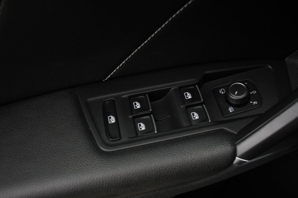 Volkswagen Tiguan 2.0 tsi 4motion r-line | leder | v.c. | keyless