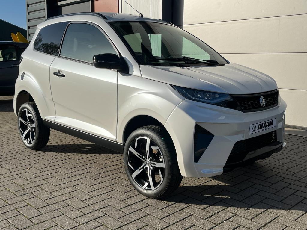 Aixam Crossover brommobiel premium