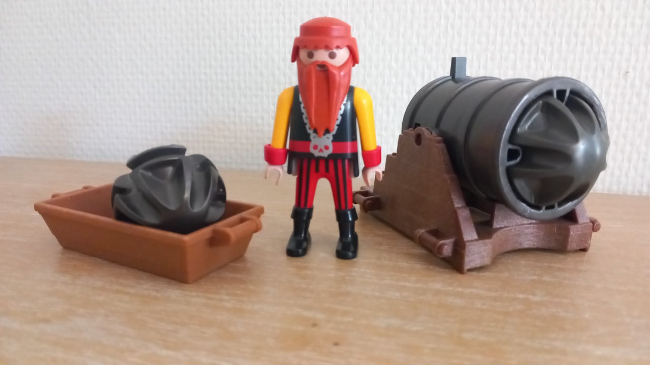 Playmobil soldaat met kanon en kogelvoorraad