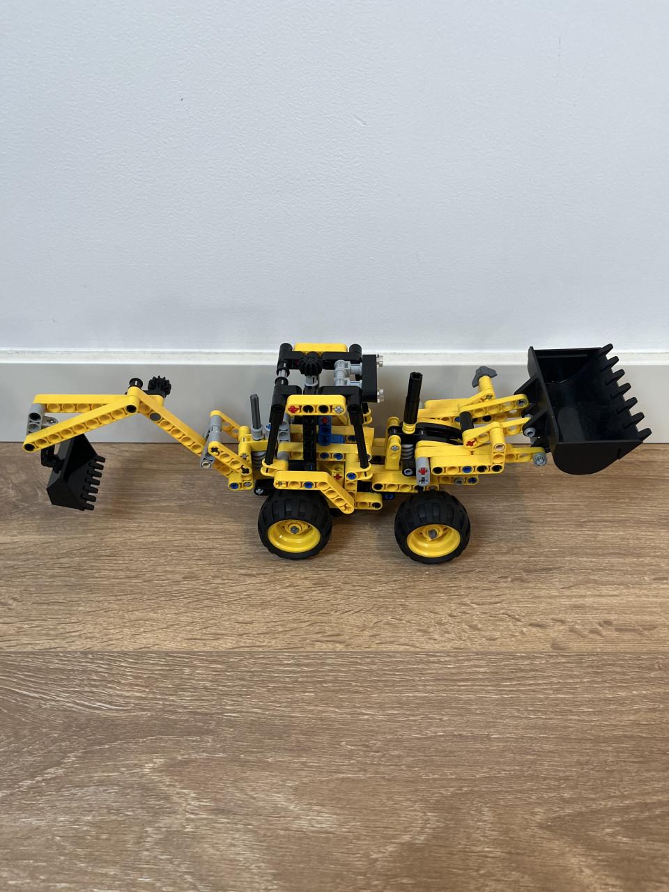Lego mini backhoe loader