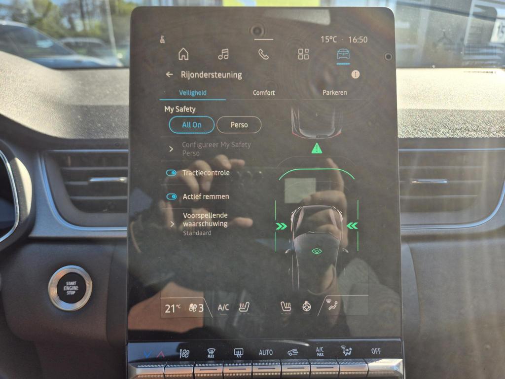 Renault Captur 1.3 mild hybrid 160 edc automaat techno camera, stoel/stuur 