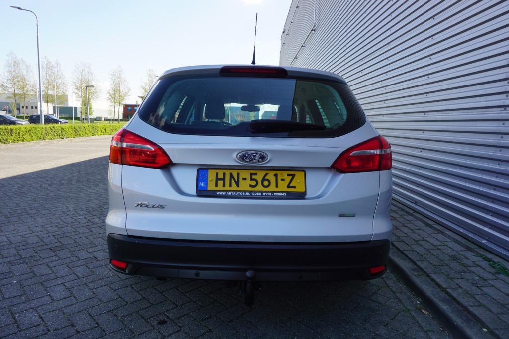 Ford Focus wagon 1.0 titanium edition climate / navi / cruise / parkeers. /