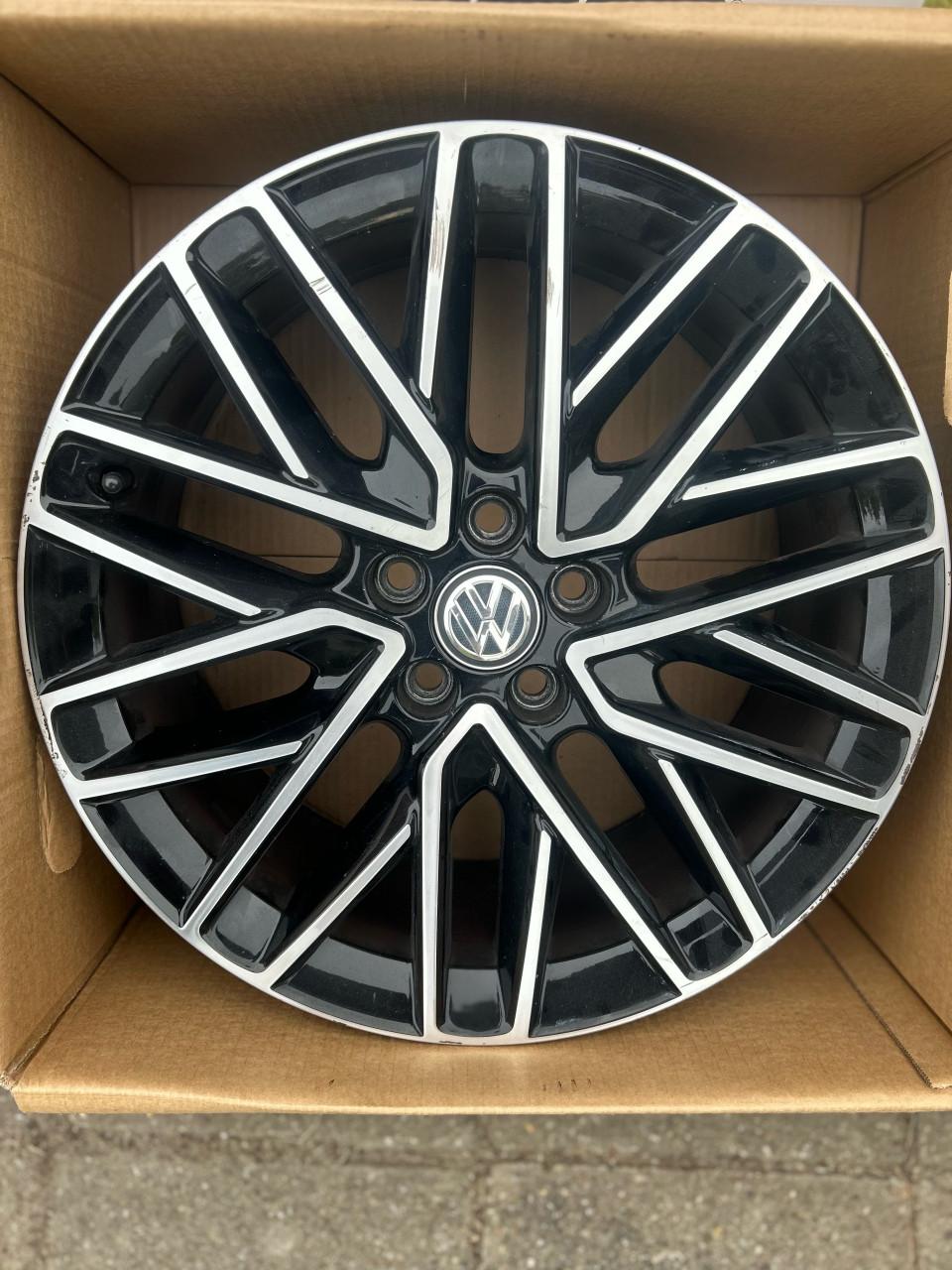 Originele VW 17 inch Ronal velgen 5x112 ET51 . Bieden vanaf €500.—
