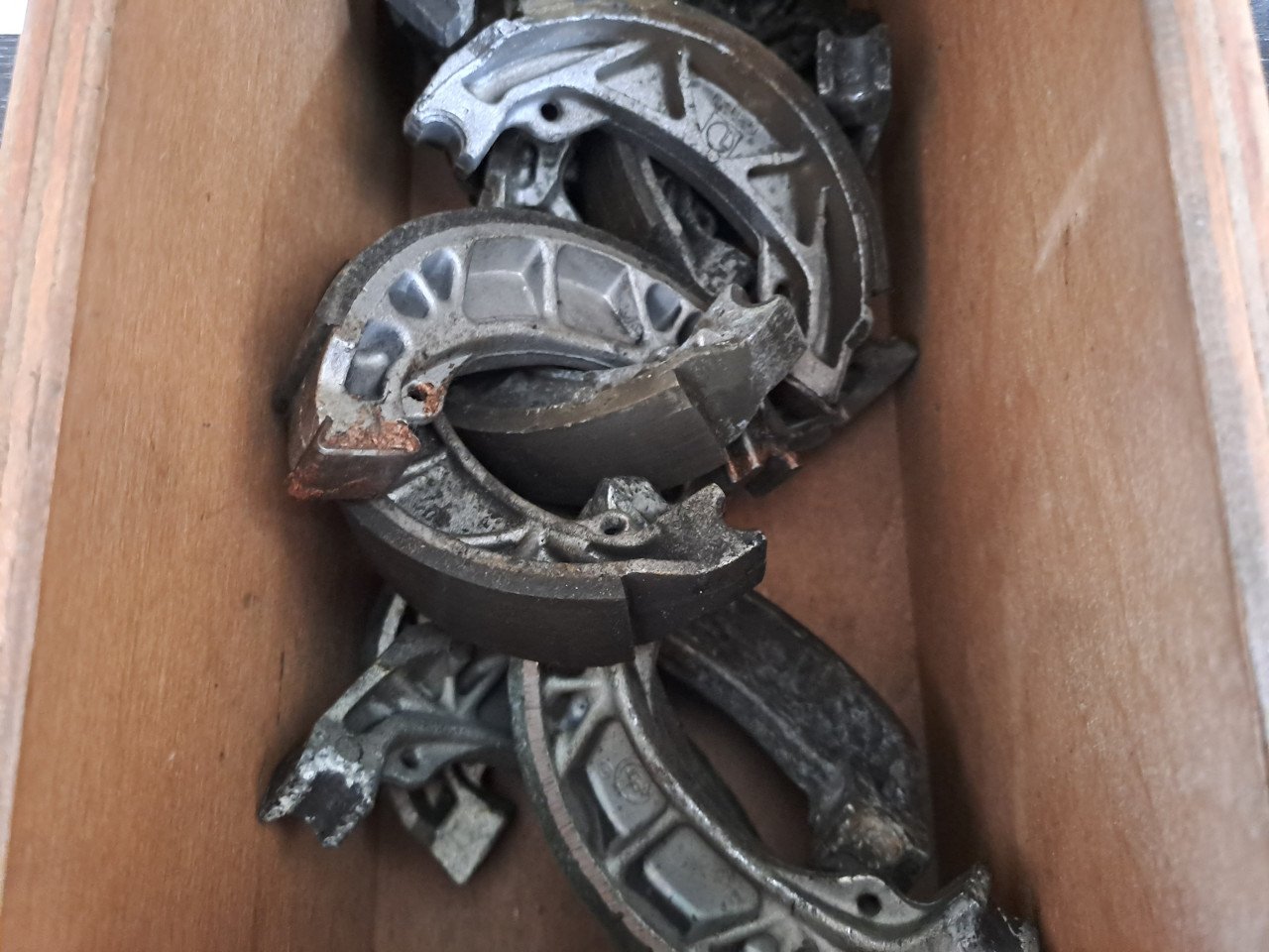 Te koop onderdelen peugeot vivacity