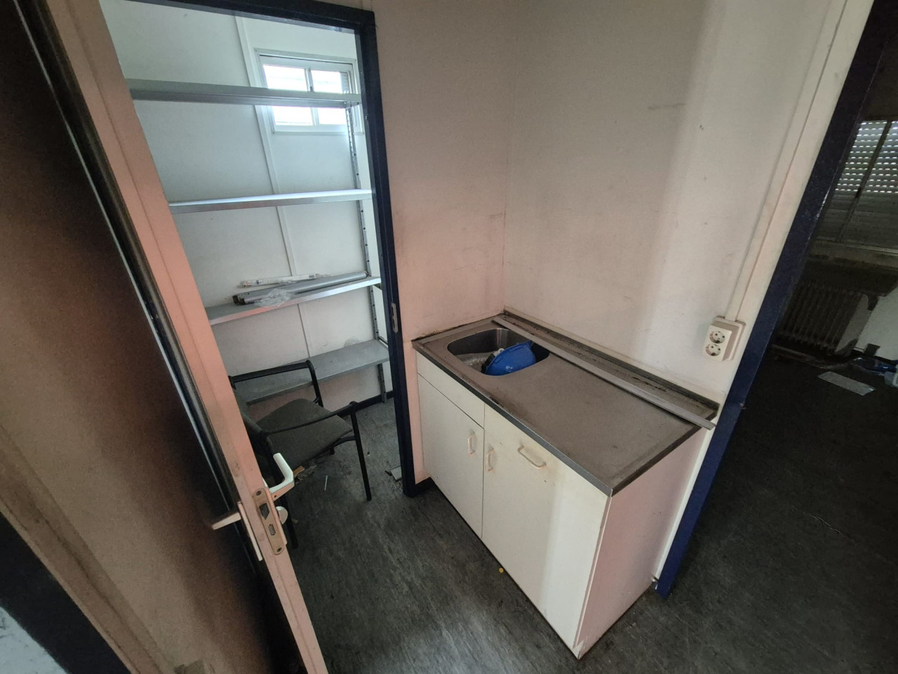 Kantoorunit/bouwkeet/woonunit/schaftkeet/container 10x3m