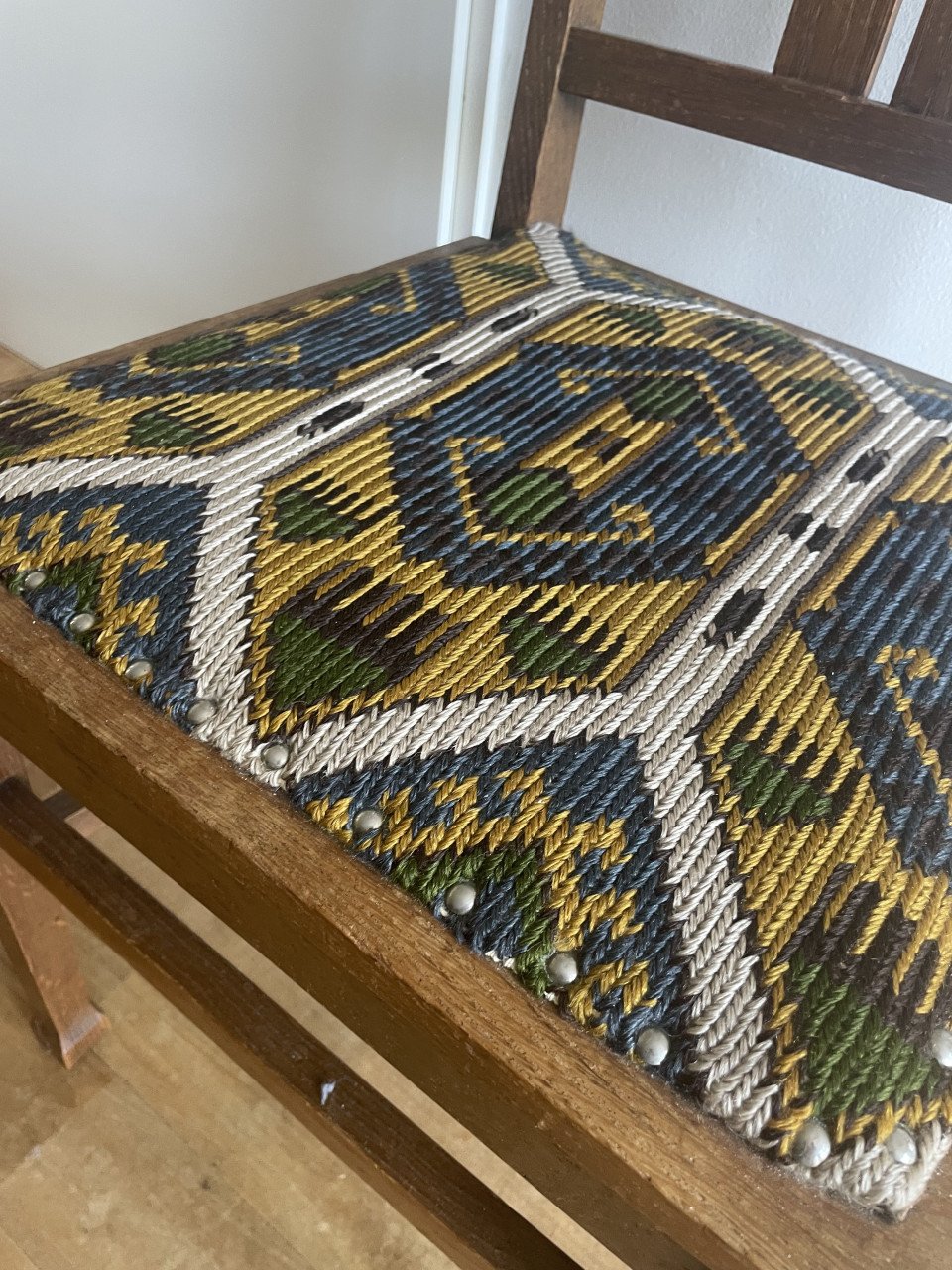 Authentiek houten stoel