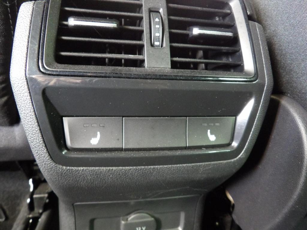 Skoda Karoq 1.5 tsi act greentech 150pk dsg-7 sportline business