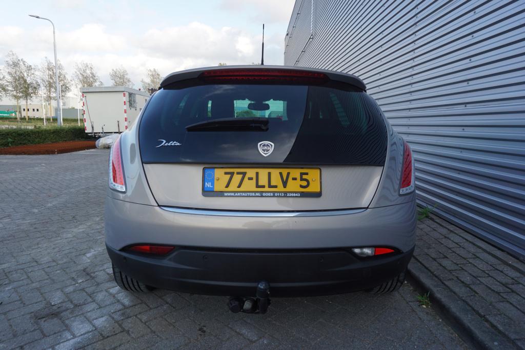 Lancia Delta 1.4-16v oro climate / navi / cruise / parkeers. / elektr. rame