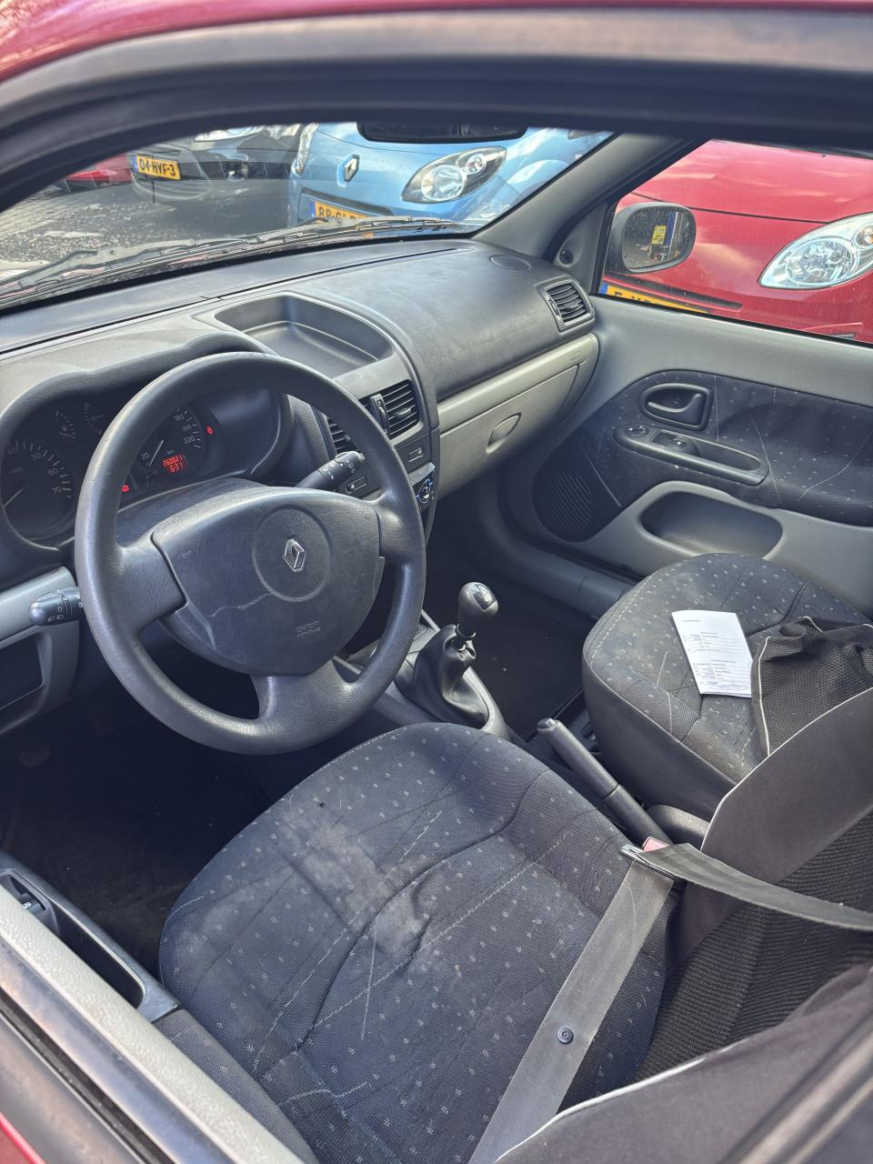 Renault Clio voljaar apk