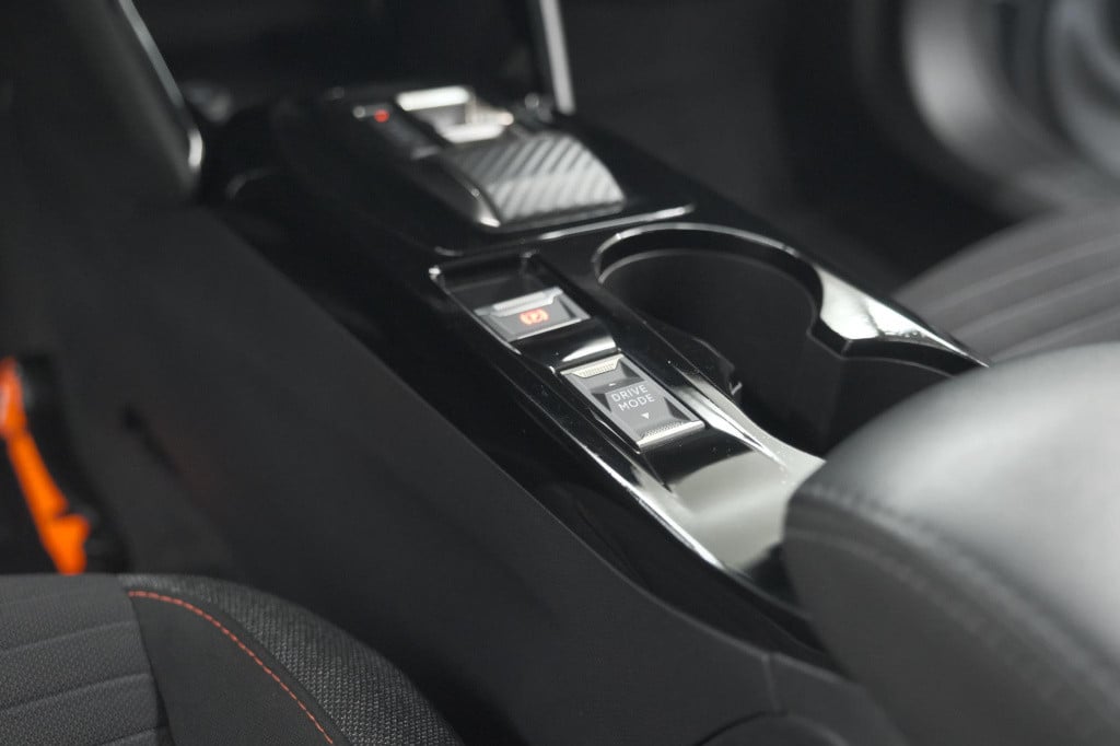 Peugeot E-2008 ev active 50 kwh | camera | navigatie | climate control | ap