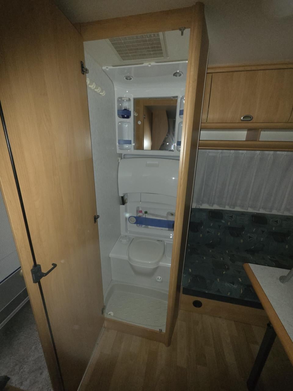 Caravan Hobby Excellent 400SB