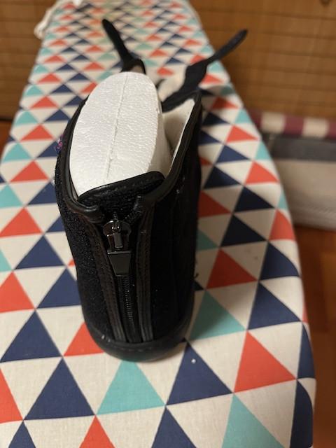 Verbandschoen (links) maat 39 Pulman