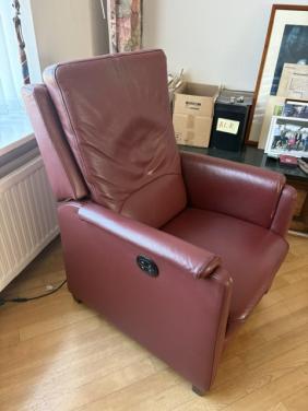 Elektrische relax fauteuil — bordeaux/donkerrood leer