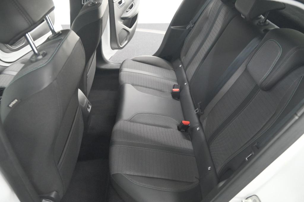 Peugeot 208 puretech 100 allure | apple carplay | parkeersensoren
