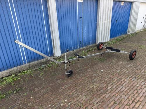 Handbediende boottrailer gratis af te halen
