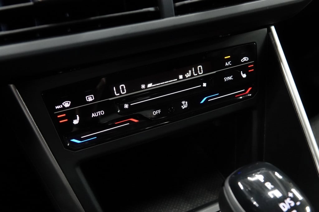 Volkswagen Taigo 1.0 tsi | acc | led | stoelverw. | pdc |