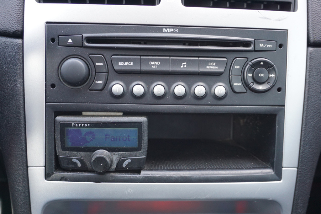 Peugeot 307 cc 2.0-16v climate / cruise controle / leder / nap