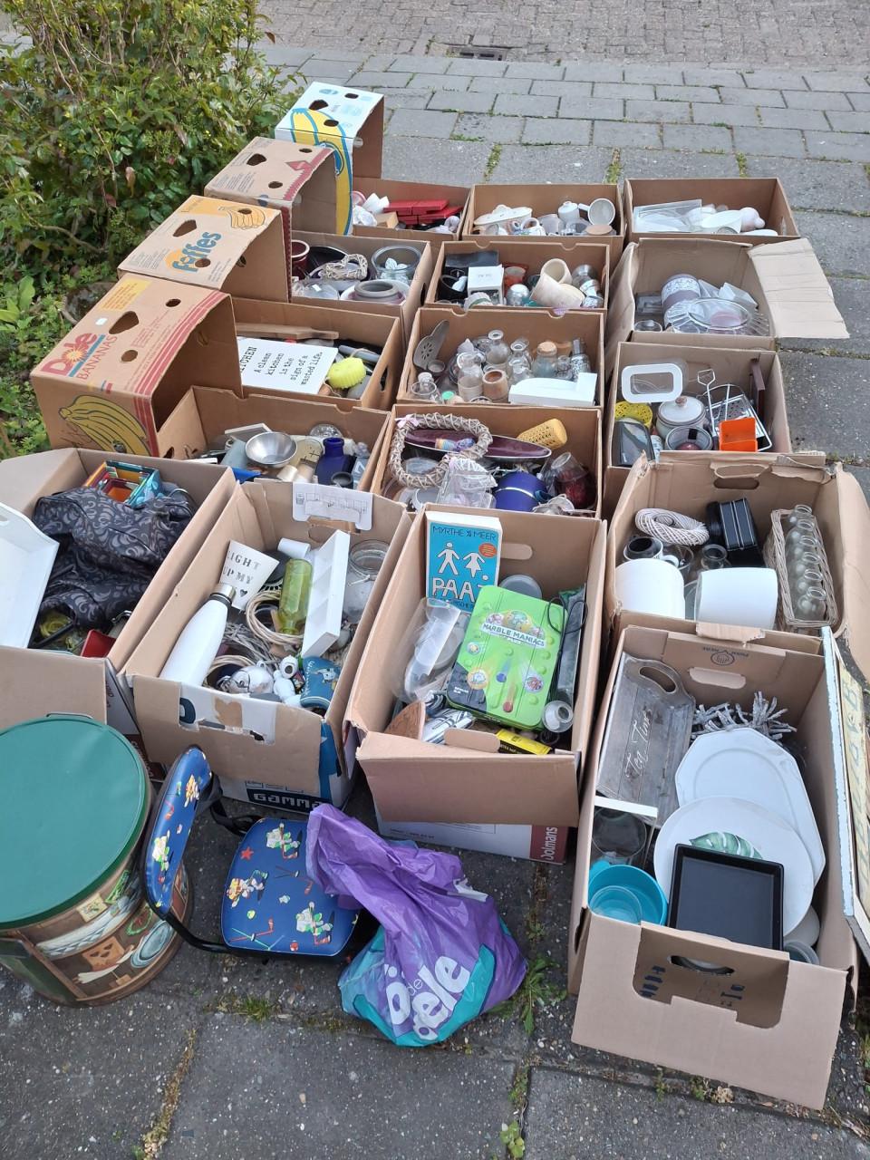 Rommelmarktspullen     GERESERVEERD