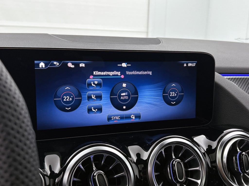 Mercedes-Benz Gla-klasse 250 e business solution amg | nightpakket | smartp