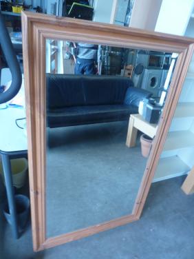 Spiegel met facetgeslepen glas