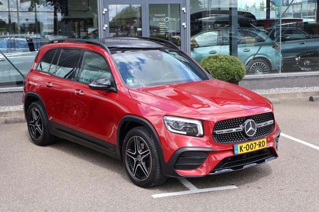 Mercedes-Benz Glb 200 business solution amg 163 pk i panoramadak i trekhaak