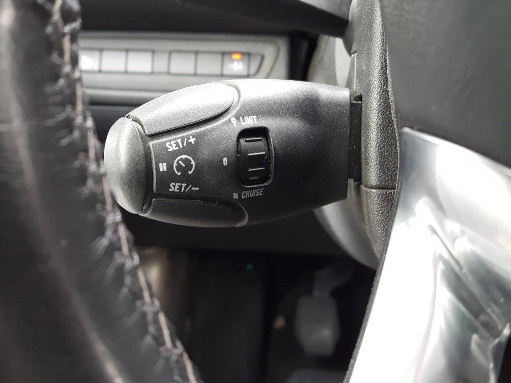 Peugeot 2008 1.6 vti 120pk allure navigatie | trekhaak | cruise & climate c