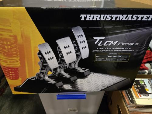 Thrustmaster T300 RS GT Edition racestuur en Thrustmaster T-LCM Pedals,