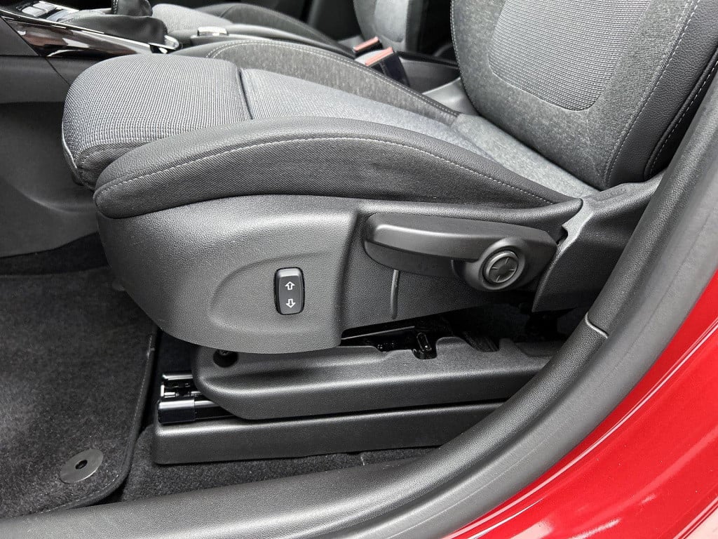 Opel Crossland X 1.2 turbo business elegance | winterpakket |  achterruitri