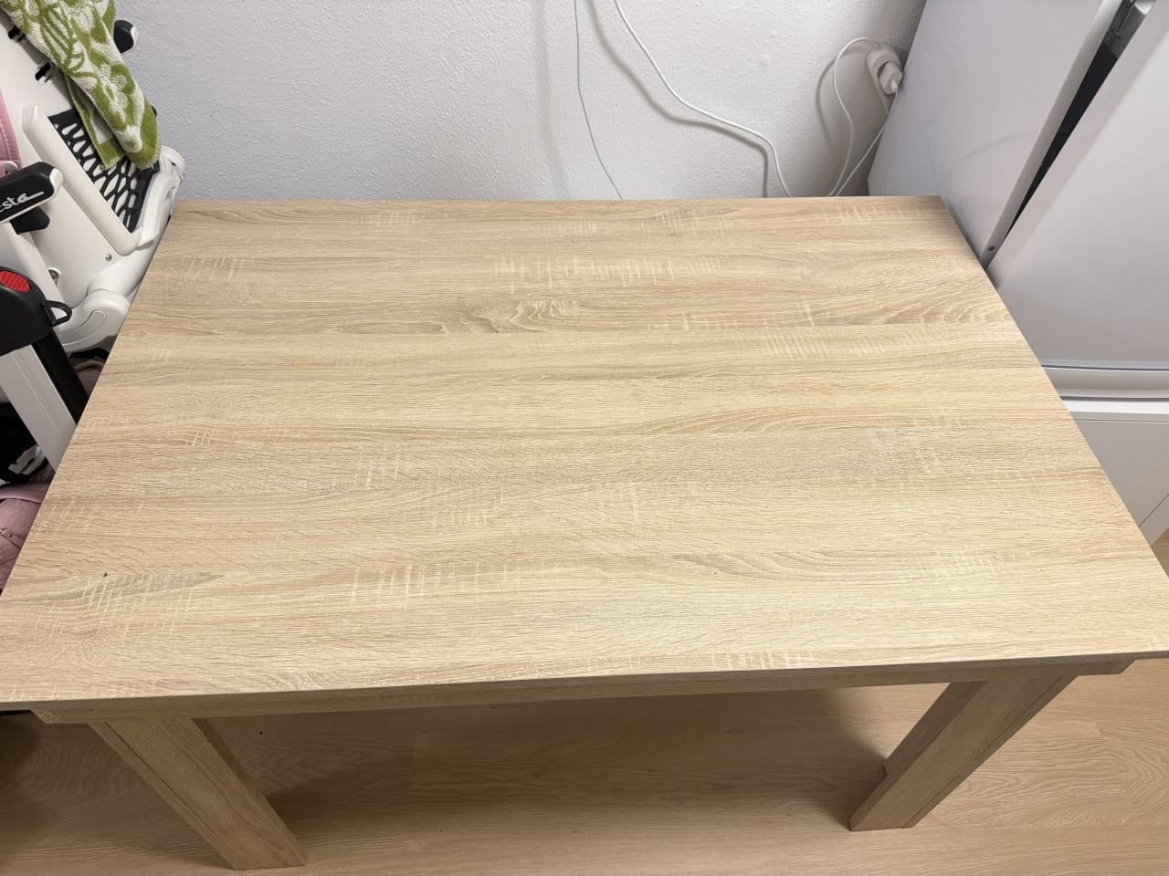 Eettafel met 4 stoelen