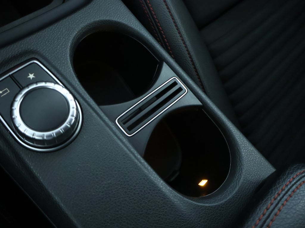 Mercedes-Benz A-Klasse 180 business solution amg | cruise control | stoelve