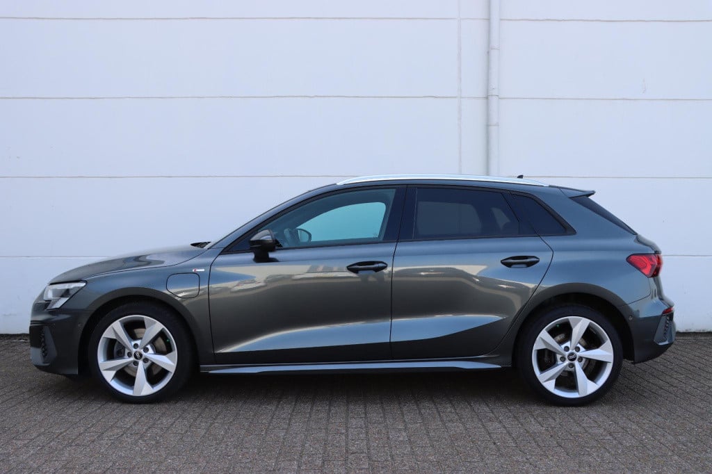 Audi A3 sportback 40 tfsi e s edition 204pk s-tronic