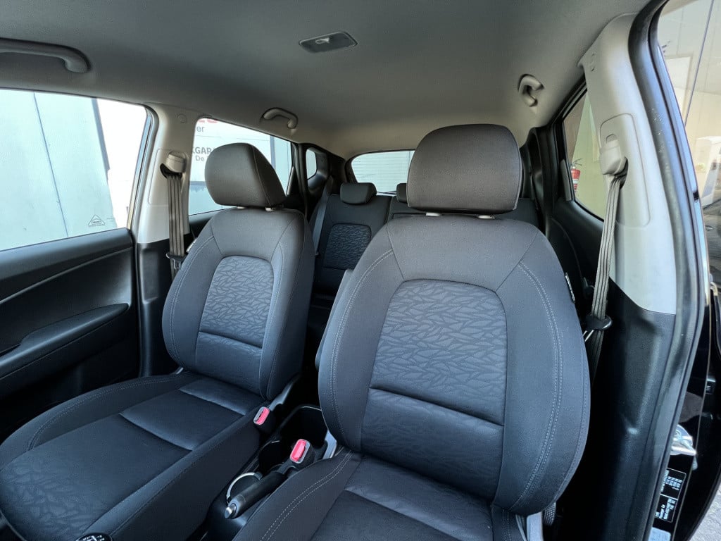Hyundai Ix20 1.4i go! - camera | nav | radio | bluet. | cruise c.